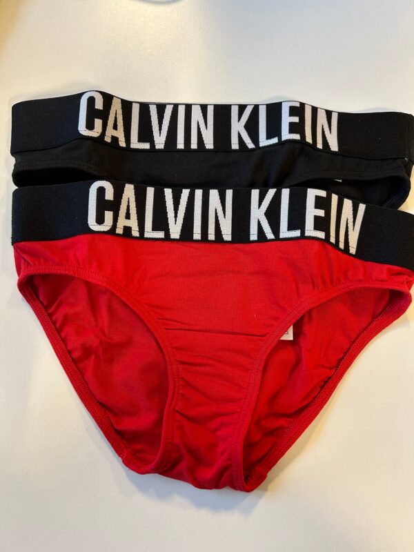 Calvin Klein 2-pak Trusser REDHOT/BLACK - Legekammeraten.dk